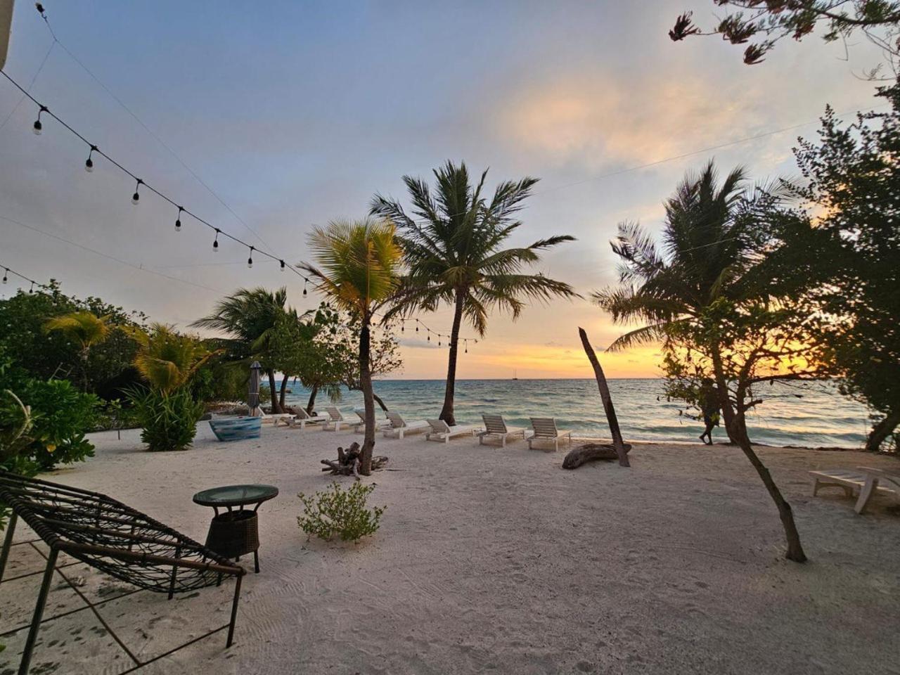 The Sunset Villa Dhiffushi Buitenkant foto