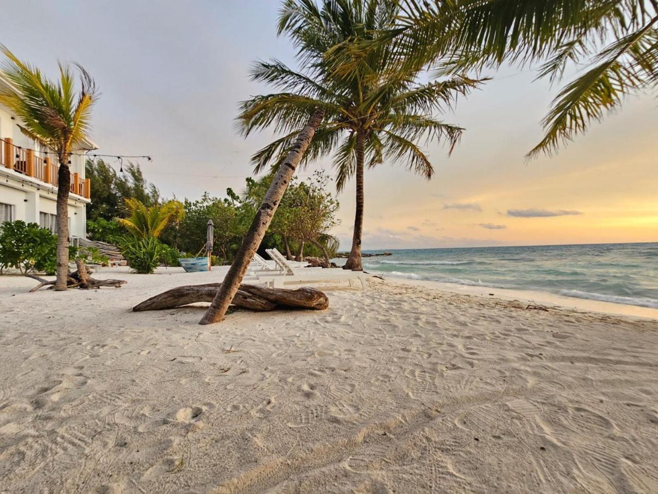 The Sunset Villa Dhiffushi Buitenkant foto