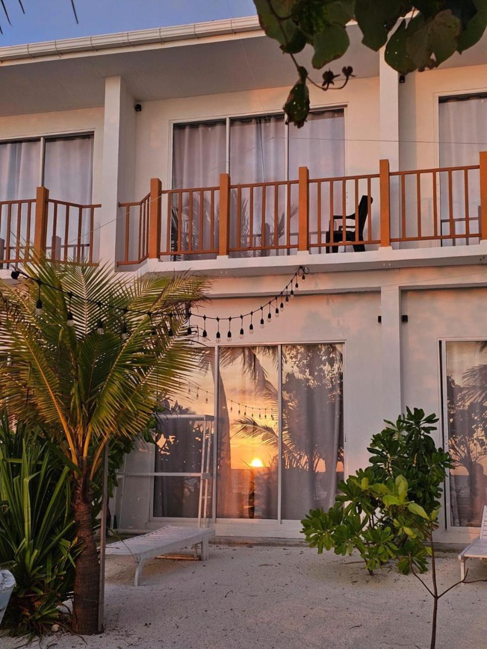 The Sunset Villa Dhiffushi Buitenkant foto