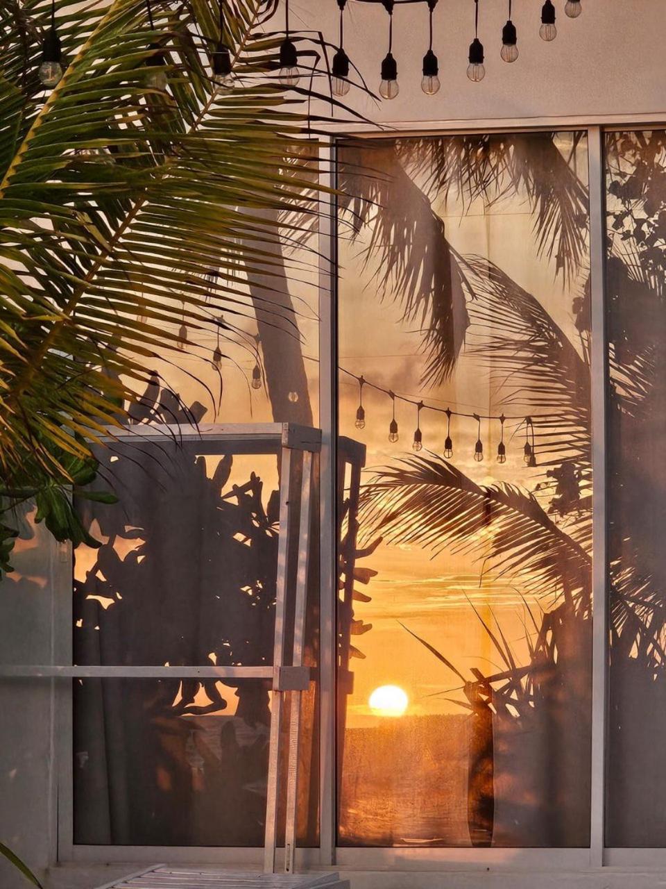 The Sunset Villa Dhiffushi Buitenkant foto
