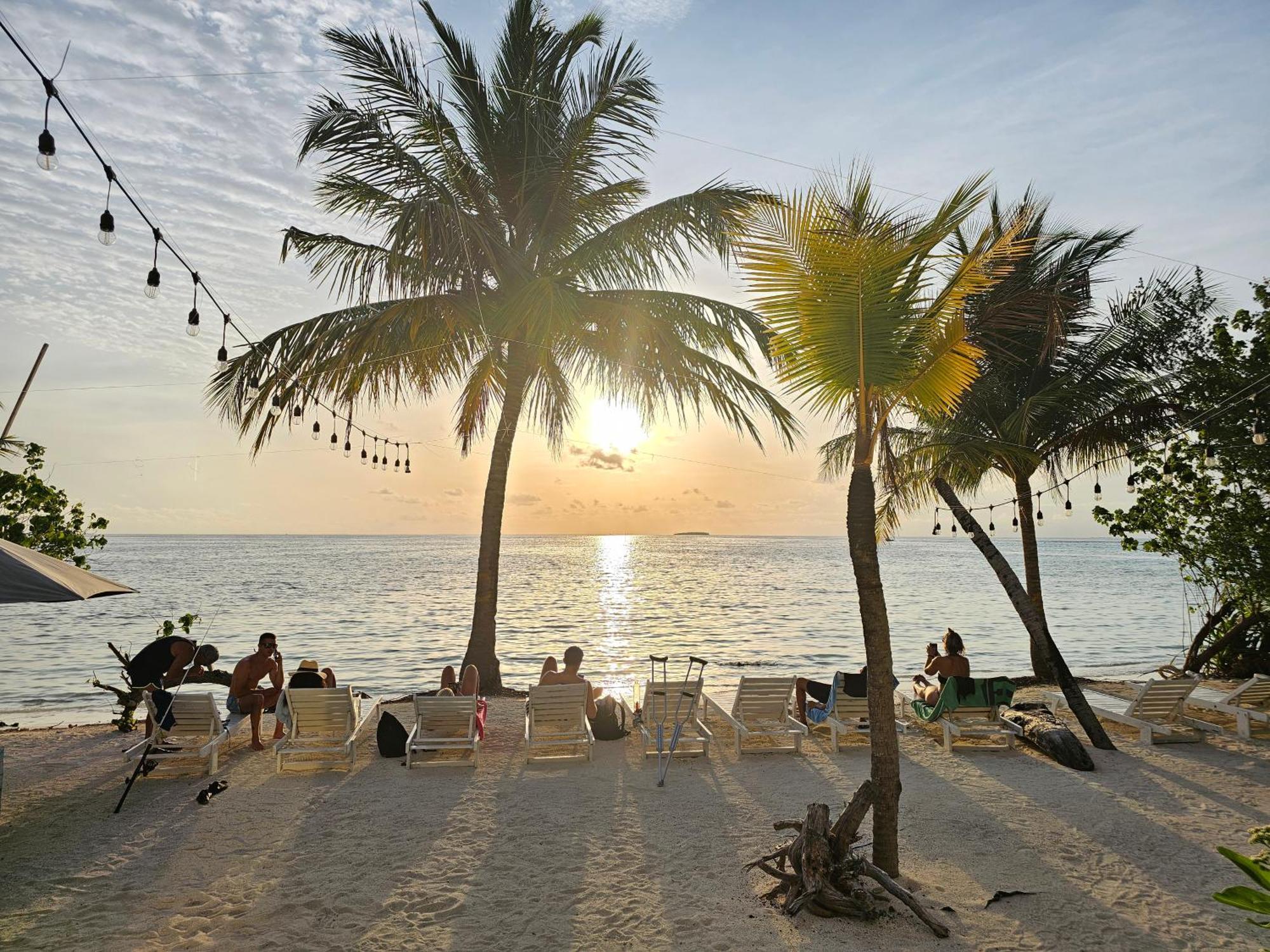 The Sunset Villa Dhiffushi Buitenkant foto